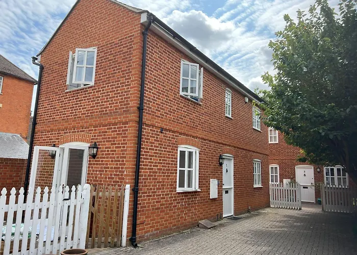 Mews House In The Centre Of Henley-On-Thames